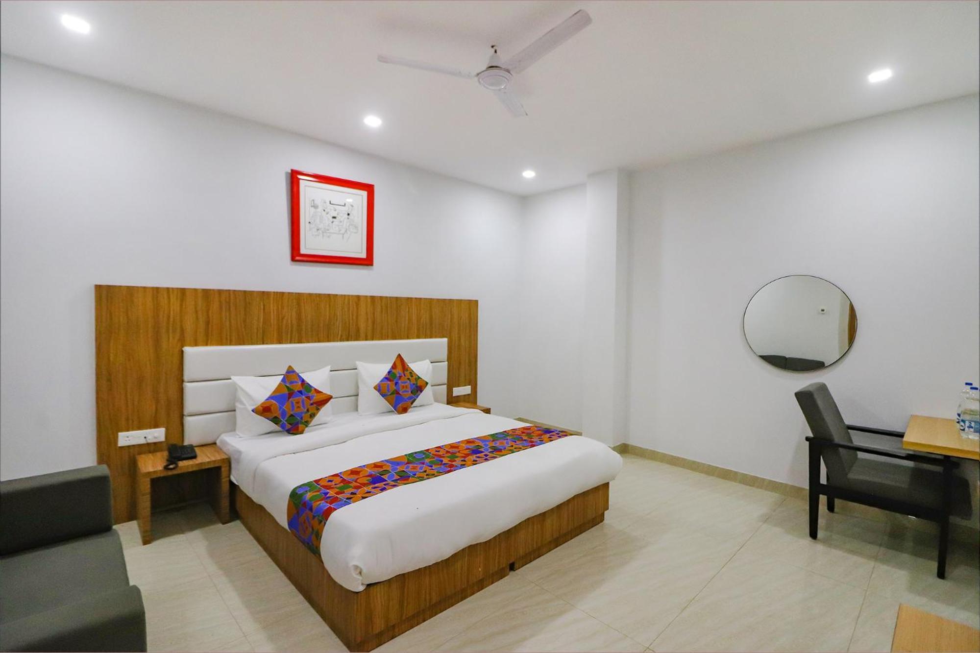 Fabhotel Premium Kashi Varanasi Exteriör bild