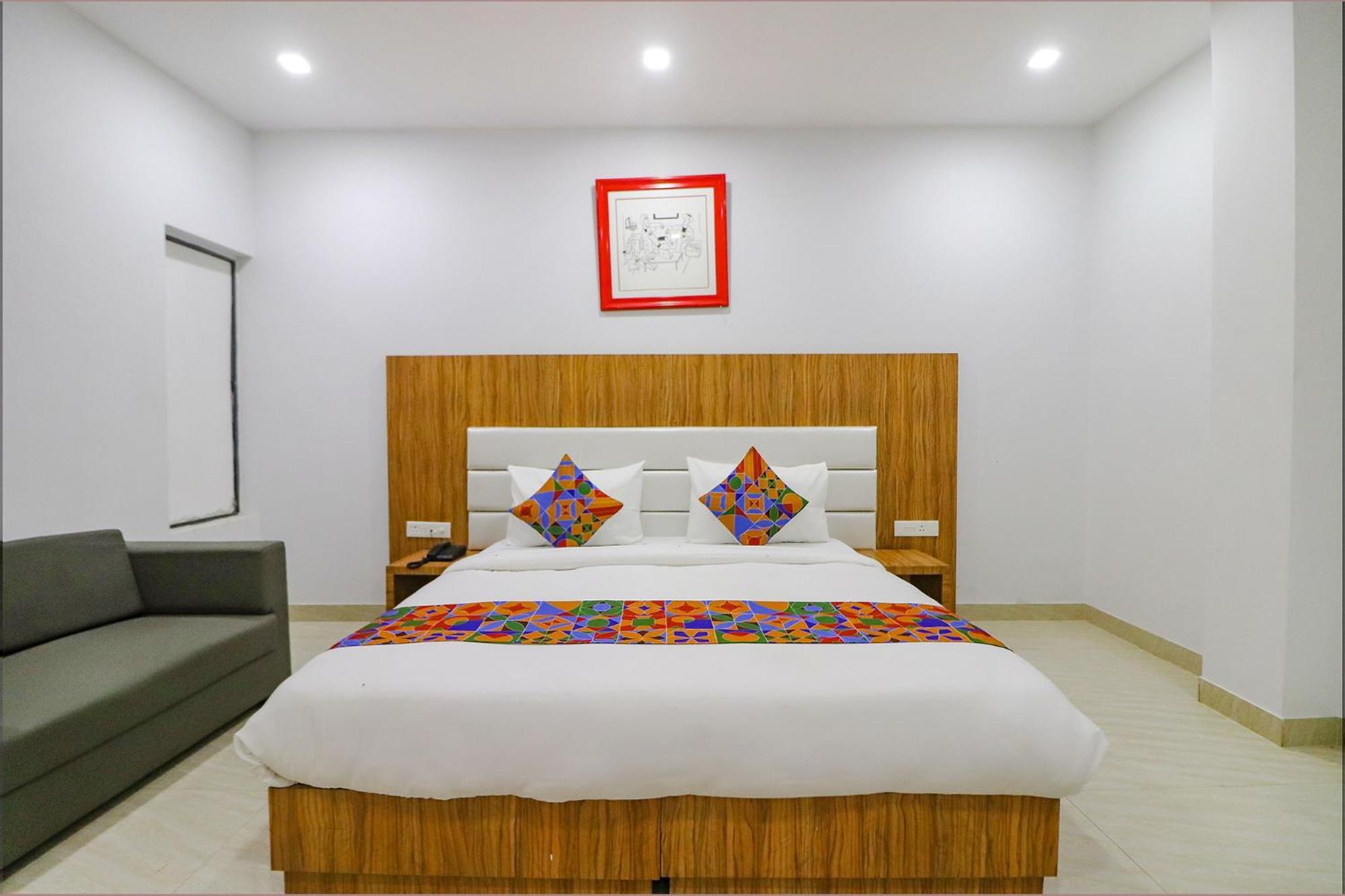 Fabhotel Premium Kashi Varanasi Exteriör bild