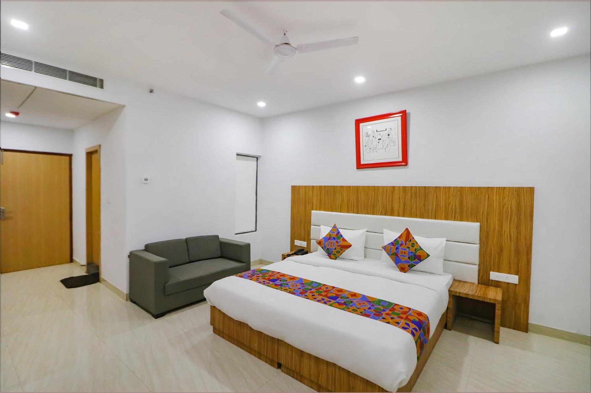 Fabhotel Premium Kashi Varanasi Exteriör bild
