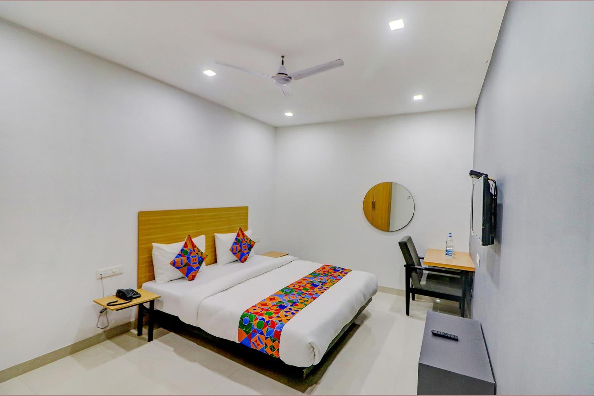 Fabhotel Premium Kashi Varanasi Exteriör bild